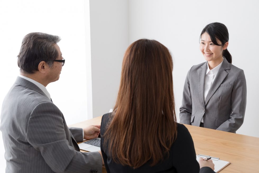 転職面接を行う時間帯と設定するときの注意点とは? 第二新卒応援メディア【potentia(ポテンシア)】 転職面接を行う時間帯と設定するときの注意点とは? 第二新卒応援メディア【potentia(ポテンシア)】