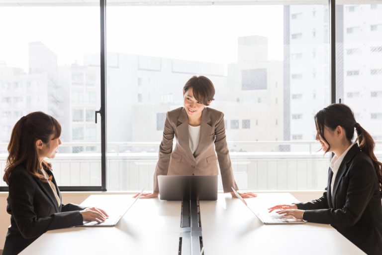 上司が使えないせいでストレスが限界!転職を考えた方がいい? | 第二新卒応援メディア【potentia(ポテンシア)】